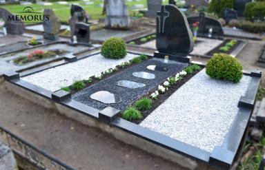 Kapo sutvarkymas apželdinant vienmečiais, daugiamečiais augalais ir dekoruojant skaldele Vilniuje
